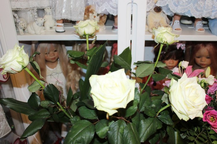 Вальс цветов с куклами Тоннер - Продолжение