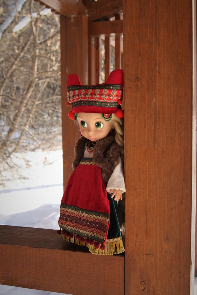 Русский народный костюм с кичкой для кукол Дисней Аниматорс (фото 10)