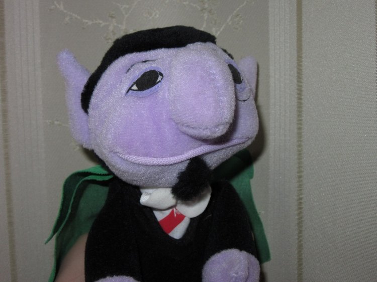 Улица Сезам - частичка детства. Граф фон Знак