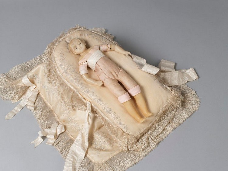 Старинная восковая кукла — Редкие антикварные куклы и реплики: воск (фото 6)