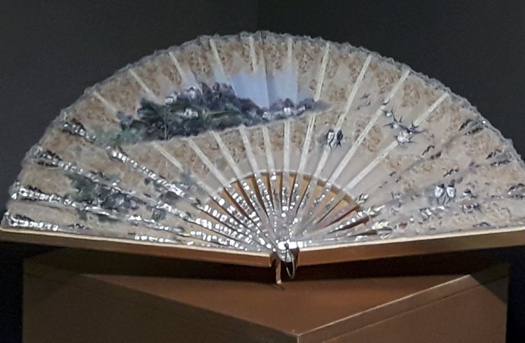 Выставка "Узоры свадьбы кружевной". Зал 1