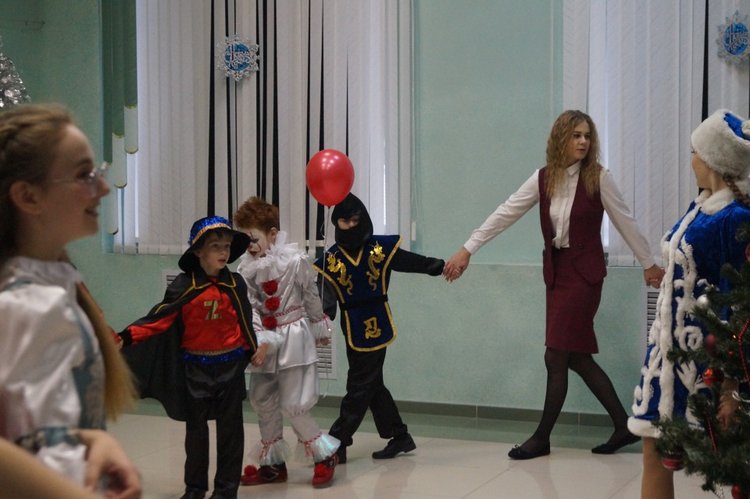 Новогодние костюмы для детей. Пеннивайз. Эльф