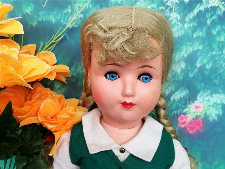 Заплетают мне косички: Мило, даже симпатично