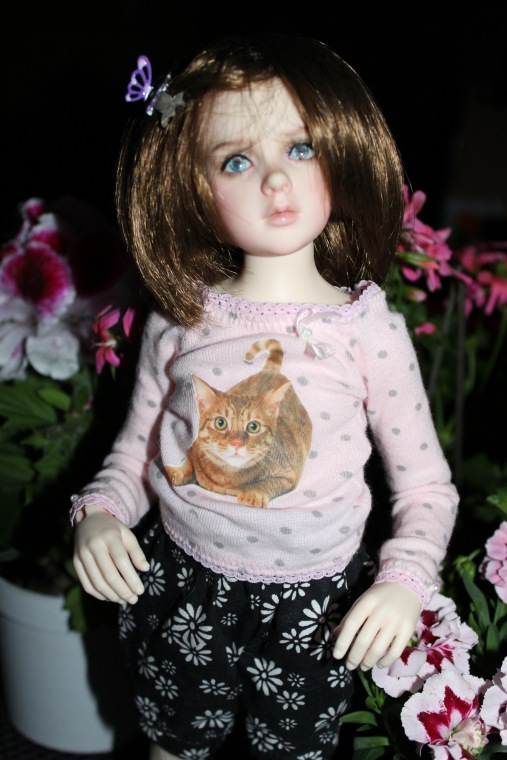 Вечерний сад. Розочка в пижамке