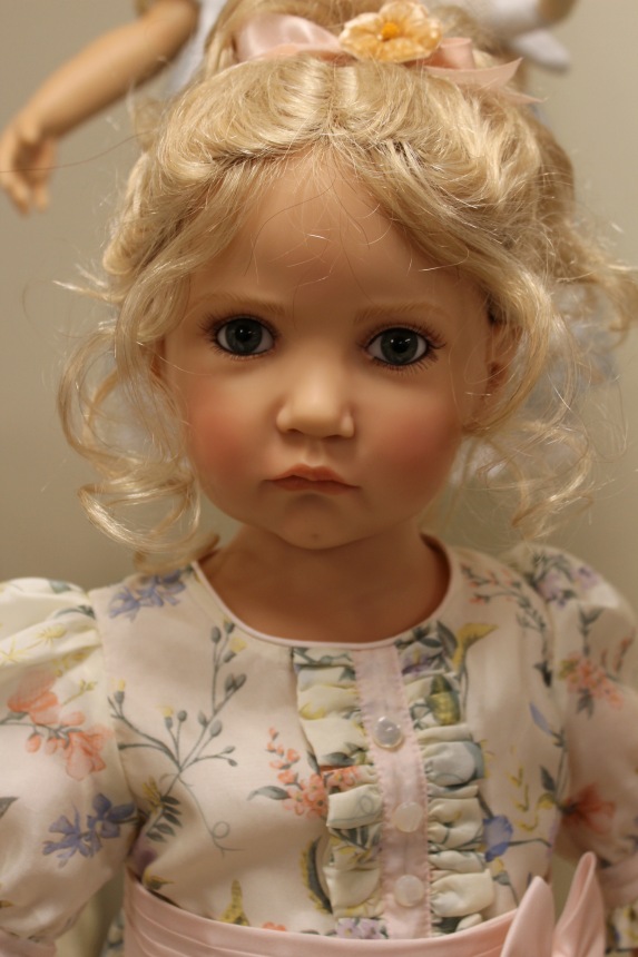 Рождественская встреча в магазине/клубе коллекционных кукол