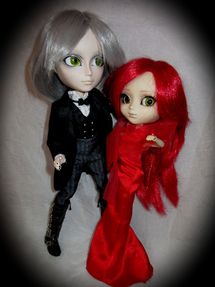 Забытый вальс алого и серого (фото 8)