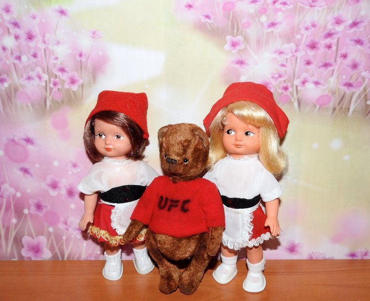 Авторский мишутка и куколки ГДР