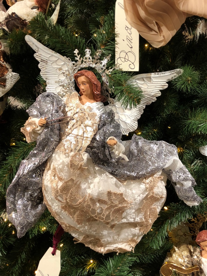 Москва предновогодняя... выставка новогодних елок в ГУМе - очень красиво