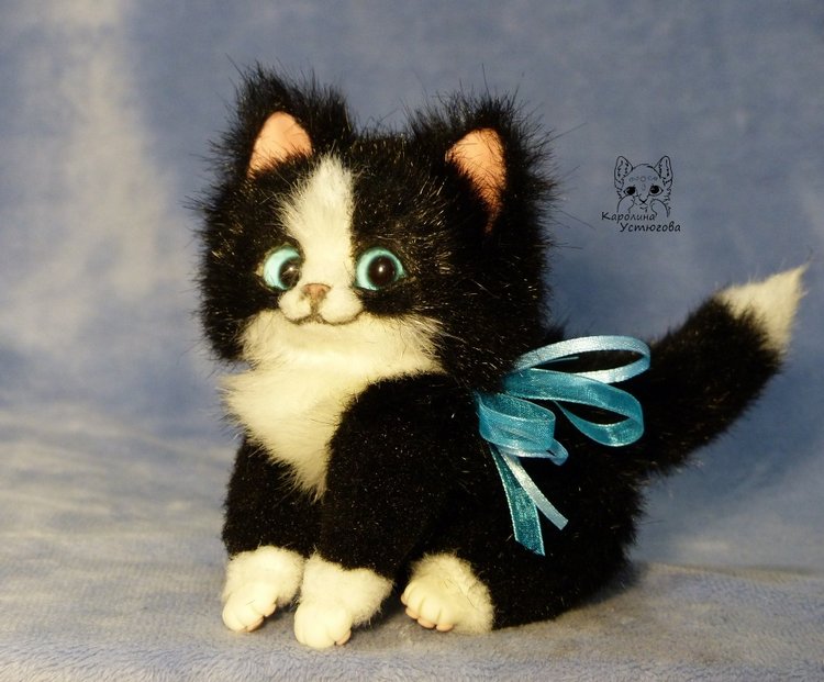 Кошечка Мякушка — Игрушки в смешанной технике (мех и глина): Арт