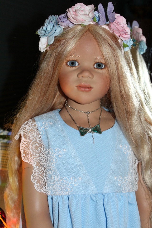 Две блистательные блондиночки, Нандини и Сарай