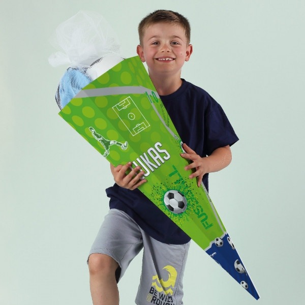 Что такое Schultüte? И с чем его едят