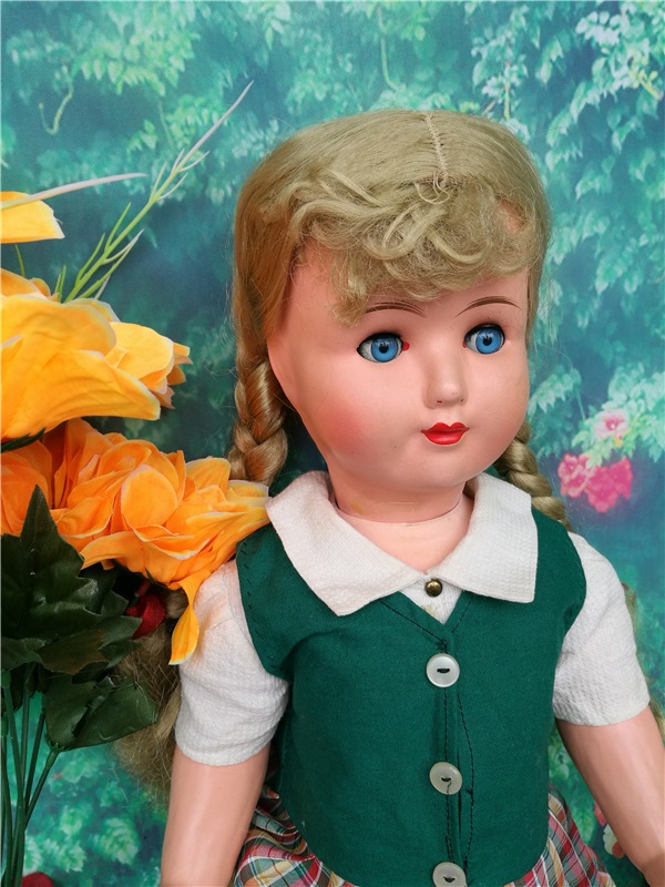 Заплетают мне косички: Мило, даже симпатично