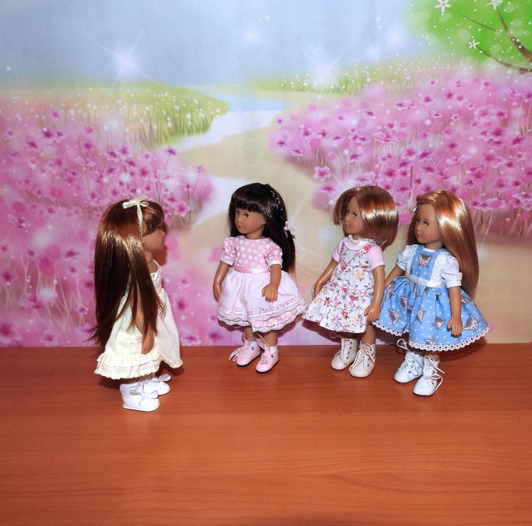 Куколки KIDZ'N'CATS mini и обувочка для них