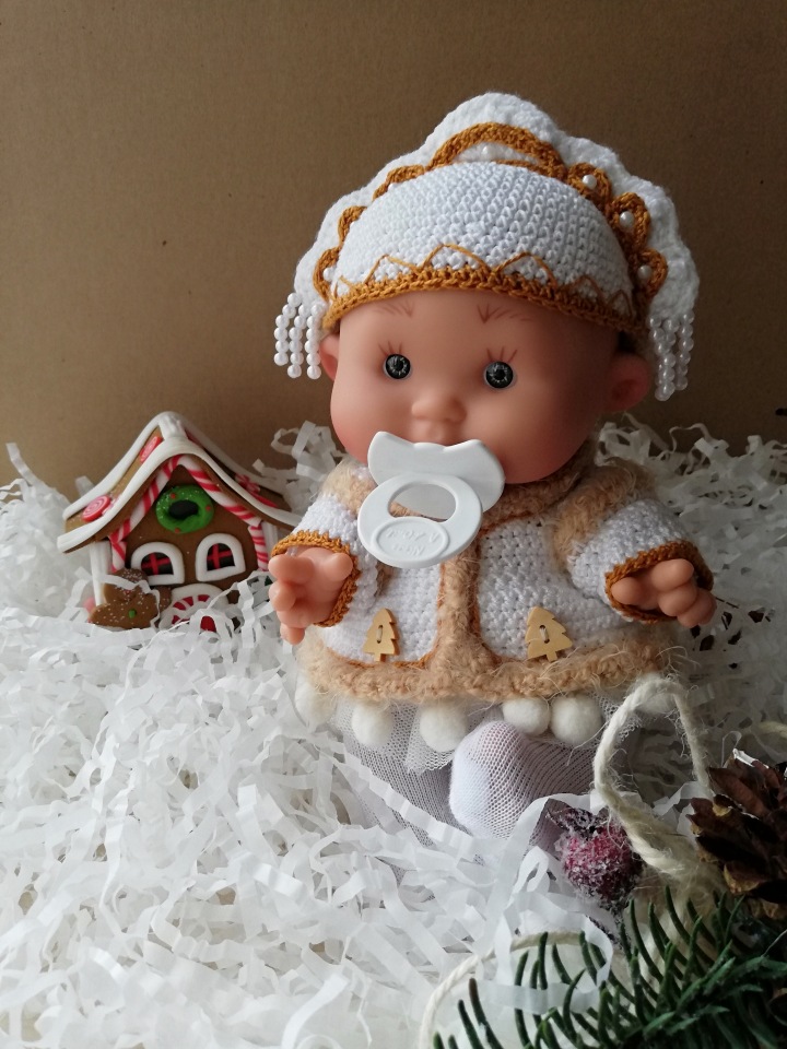 Снегурочка, пупс Nines d'onil 21 см | Бэйбики Снегурочка, пупс Nines d'onil 21 см (фото 5)