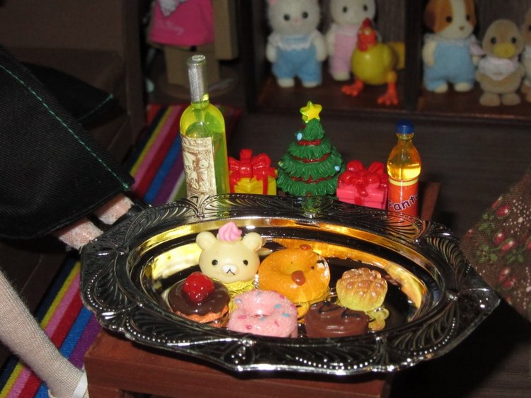 Новогодние праздники Хелены, или Нелегка жизнь интроверта