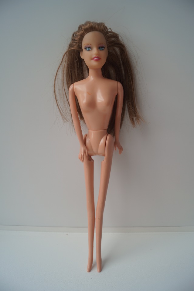 Первая июльская выписка. Две разные поломки шейного крепления - исправляем. Санаторий для кукол. И новые пациенты