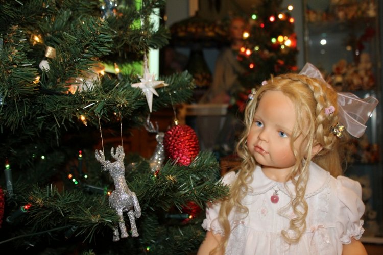 Новогодняя елка с моими куклами от Hildegard Gunzel