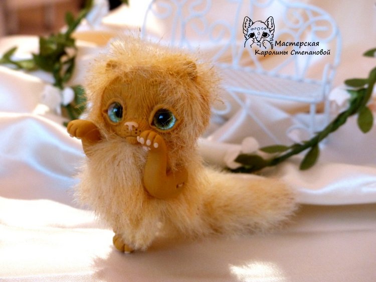 Котенок Персик 5.5 см — Игрушки в смешанной технике (мех и глина): Арт (фото 7)