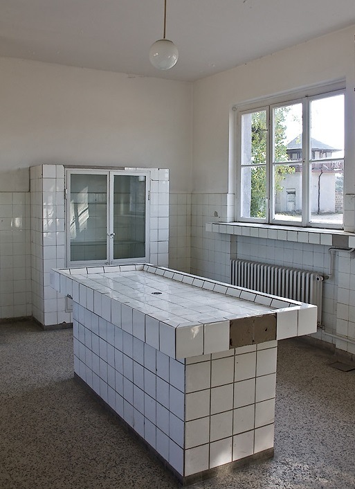 Спасибо Вам за смелость и отвагу, за небо мирное над головой