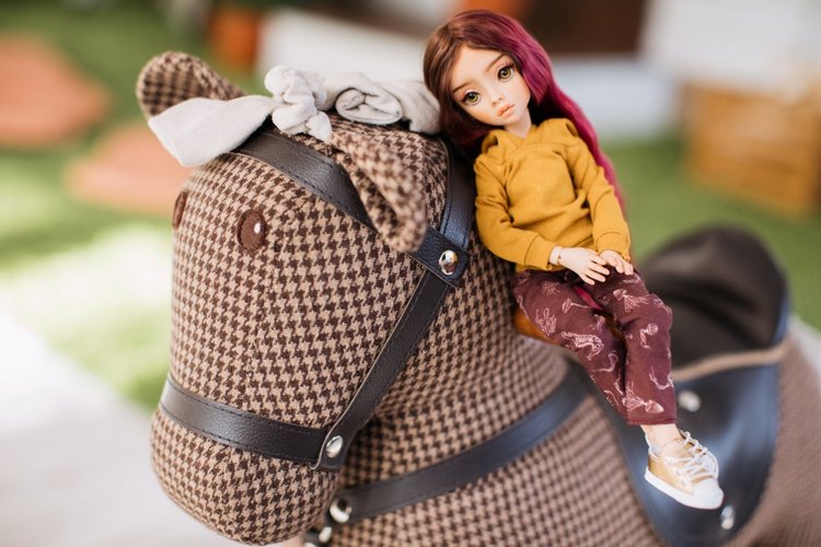 Эмили собрались на Весенний бал кукол