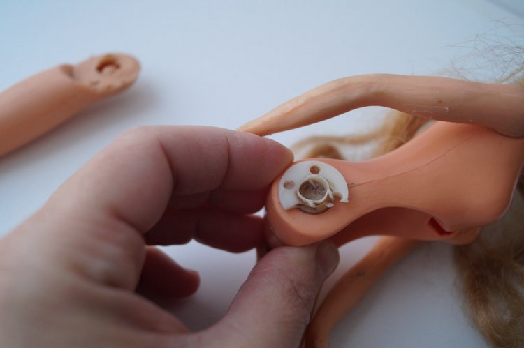 Первая выписка марта. Чебурашка здоров, Братц из серии Sea Stunnerz обрела сменные ножки