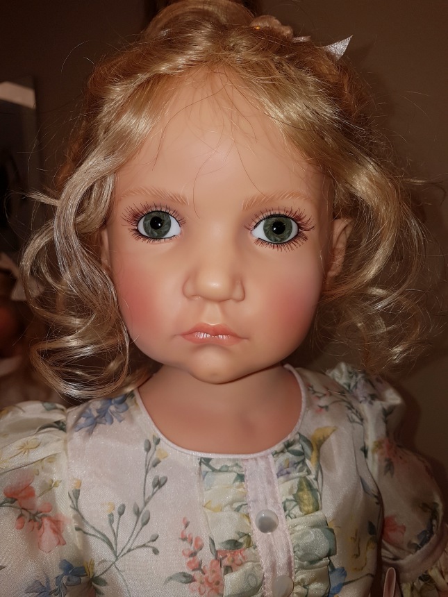 Рождественская встреча в магазине/клубе коллекционных кукол