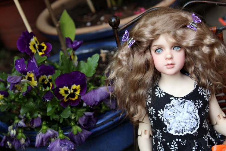 Поиск образа для Розочки. Знакомство с садом