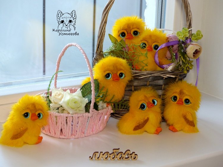 Корзинами утят несут...Несут на радость и веселье весны