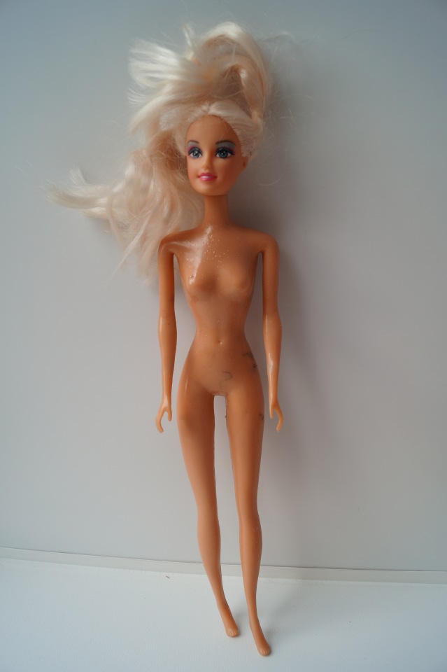 Первая июльская выписка. Две разные поломки шейного крепления - исправляем. Санаторий для кукол. И новые пациенты