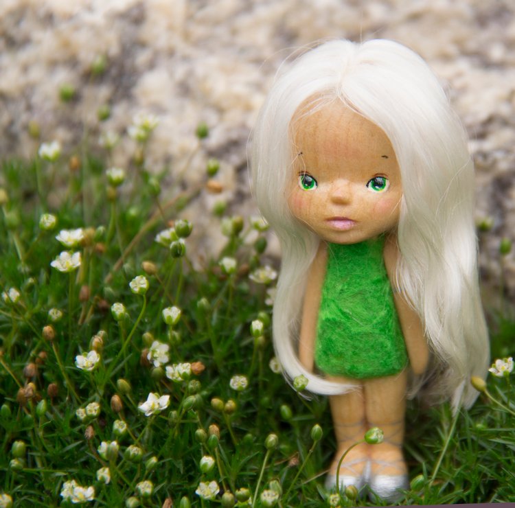 Куколка Одуваночка, маленькая деревянная фея и ее цветочный дом (фото 9)