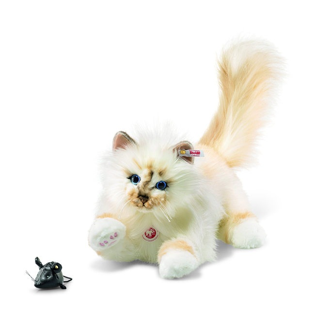 Скончался Карл Лагерфельд: дизайнер, ставший легендой еще при жизни