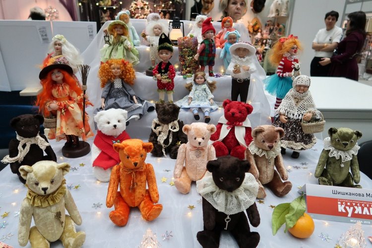 Выставка в Гостином дворе декабрь 2019. Искусство куклы X