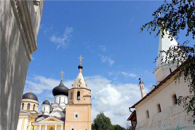 Любимая Старица. Свято-Успенский мужской монастырь