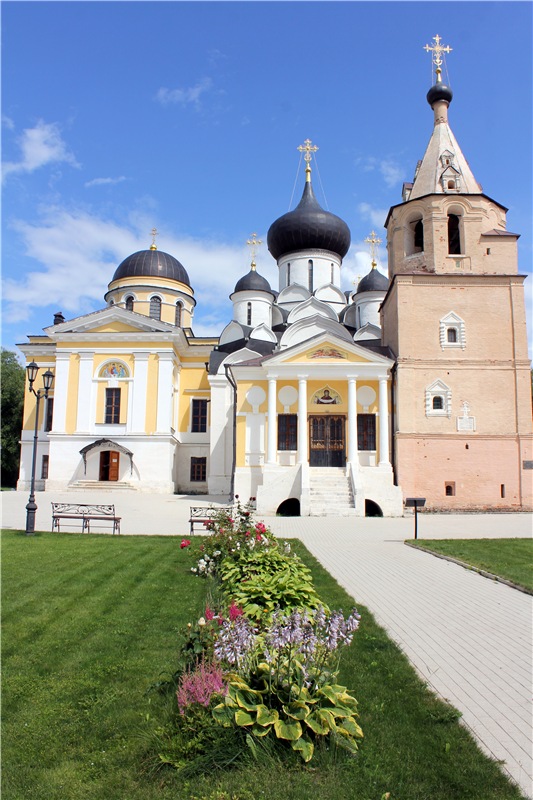 Любимая Старица. Свято-Успенский мужской монастырь