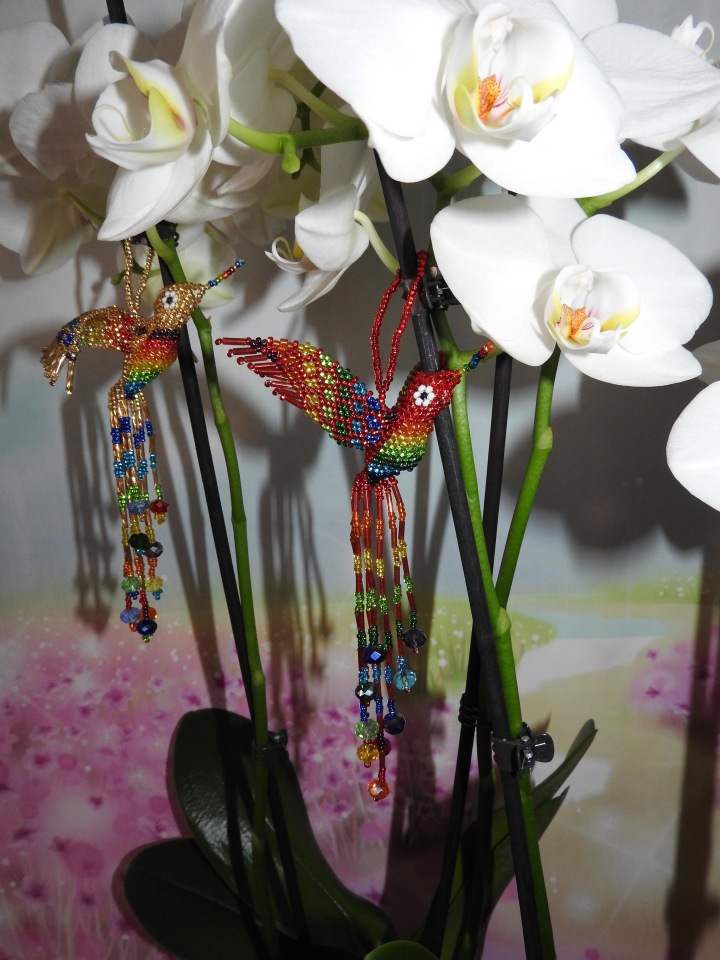 Колибри из бисера — Вышивка крестиком