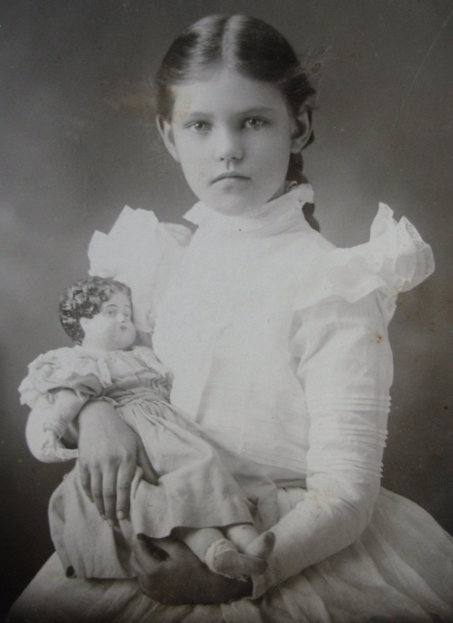 Мгновения жизни застывшие в фото или девочки другой эпохи