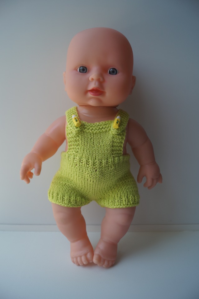 Вторая июльская выписка. Лечение глазок: отсутствие радужки, косоглазие. На лечении была ГДРочка. Голова+тело= красивая