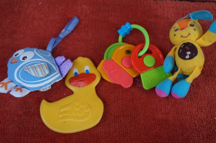 Посылки, посылки - с куклами, игрушками, обувью, одеждой