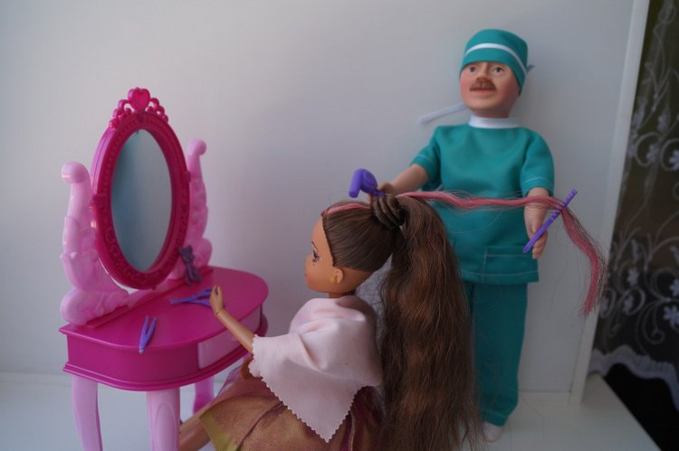 Первая выписка марта. Чебурашка здоров, Братц из серии Sea Stunnerz обрела сменные ножки