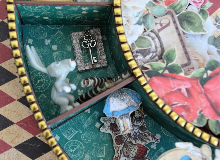 Часы "Моя Алиса" с миниатюрой