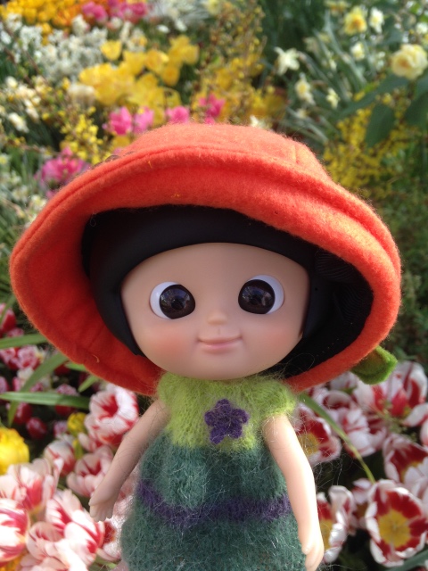 Яркие весенние краски и позитивный Mui-chan