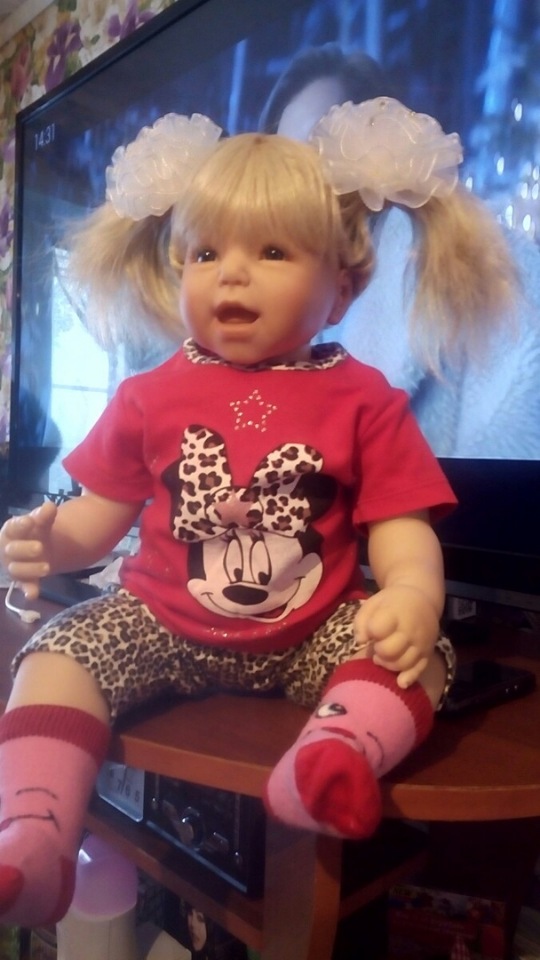 Наша Маша стала сидячей девочкой