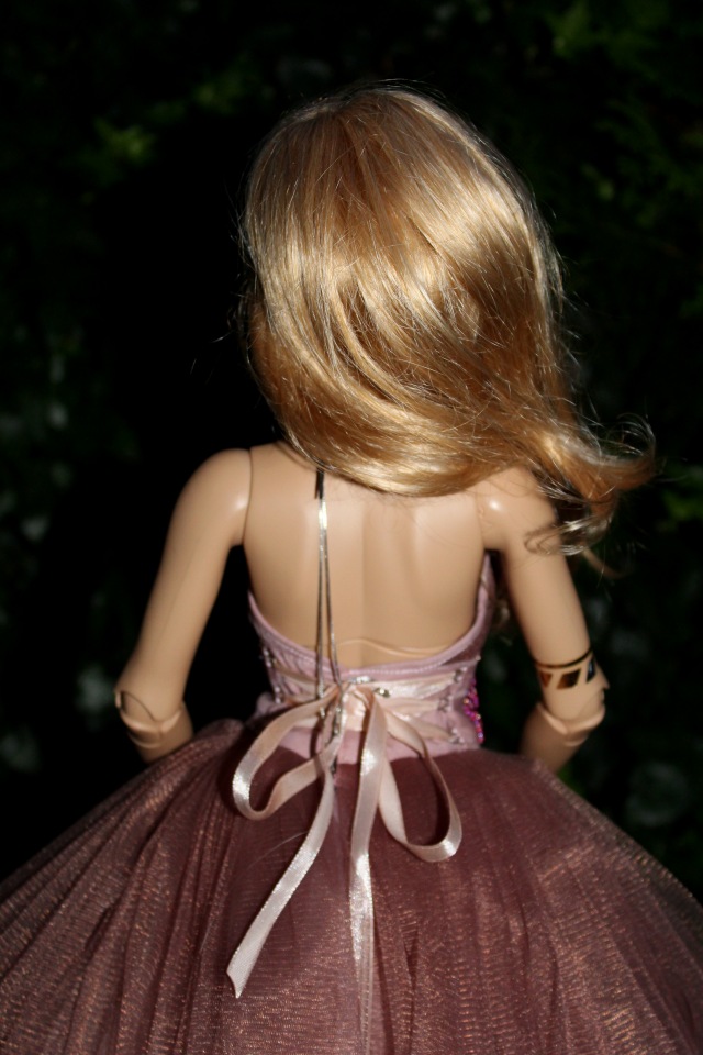 Мисс Бэйбики 2019. Бианка и волшебный цветок. Вечерняя прогулка по саду (фото 10)