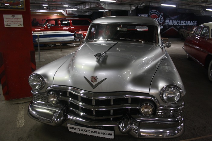 Петербург: выставка ретро автомобилей