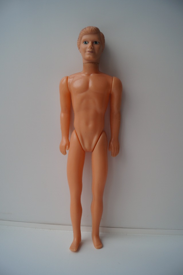 Третья выписка декабря. Ещё одна ёлочка здорова! Как починить шейное крепление кукломужчины (мои ошибки и способы их