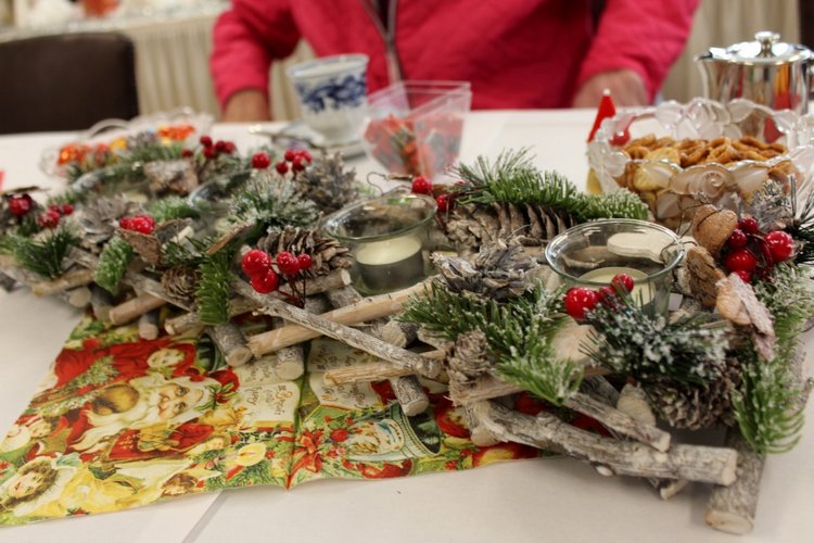 Рождественская встреча в магазине/клубе коллекционных кукол