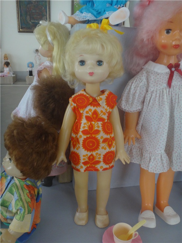 Выставка " Лабиринты кукольной жизни"