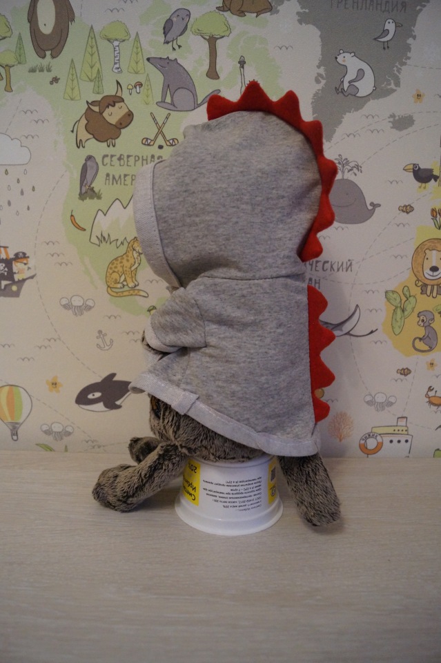 Агаша шьёт для Басика. Толстовка Дракоша