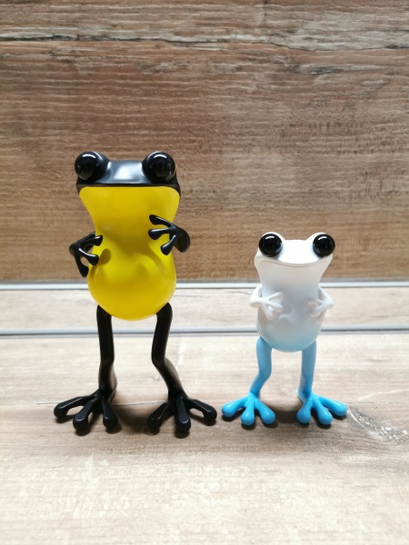 Лягушки Apo Frog от Twelvedot