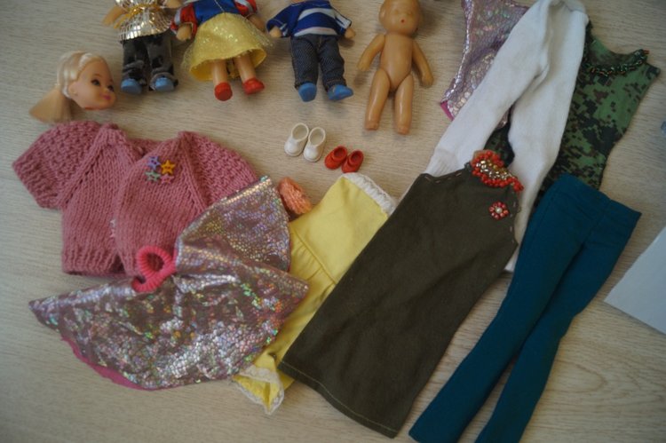 Приехали три посылки, открыла, а их четыре